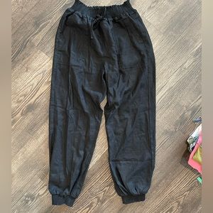 New black linen pants